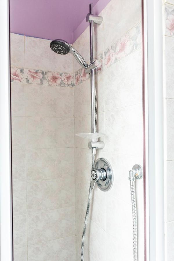 Terra Di Mezzo Apartment Кастеланца Екстериор снимка